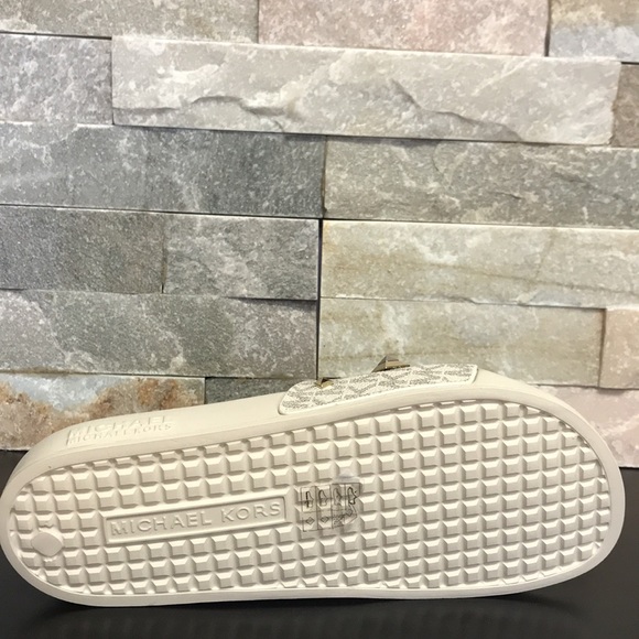 🎁 MICHAEL MICHAEL KORS Gilmore Studded Logo Slide - Picture 6 of 6